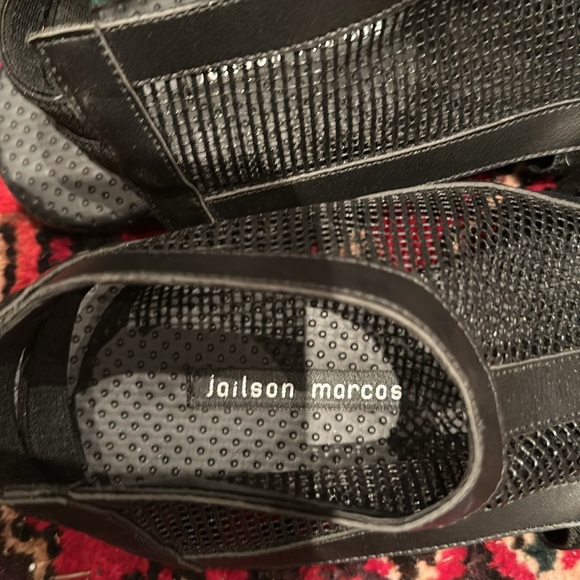 Like new men’s sandals from Brazil. Size 8 - Picture 4 of 4